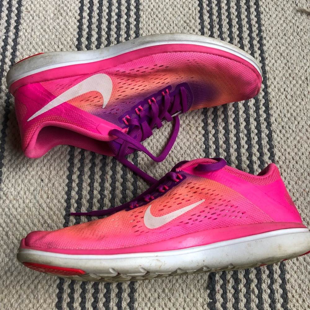 Nike Flex 2016 Running Shoe 7.5